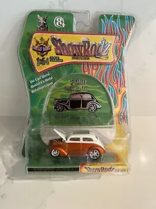 Rare Road Signature 1937sedan Hot Rod orange/white ShowRodz Series - Picture 1 of 3