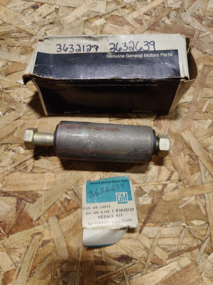 Нижняя втулка рычага управления для Cadillac серии 62 1961-69 годов выпуска новая из старых запасов 3632127 3632639 - Изображение 1 из 1