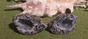 Small Quartz Gemstone Geode Pair 136g (B3) - Picture 1 of 3