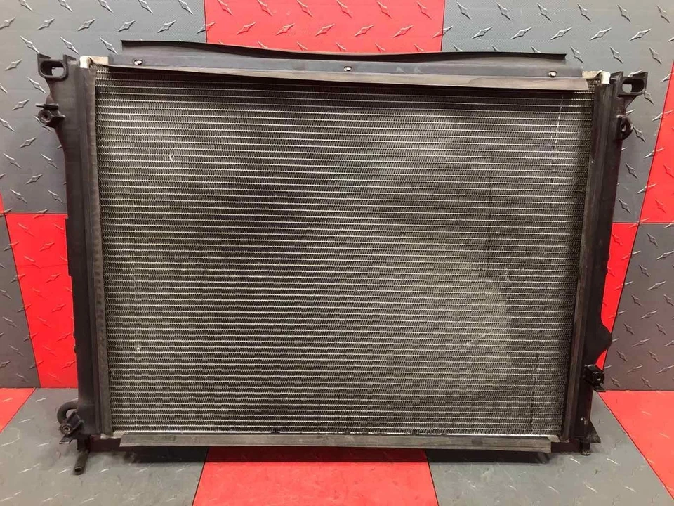 Dodge Charger 2010-2023 motor 3.6 radiador de refrigeración fabricante de equipos originales ¡Bonito! Foto 1 de 4