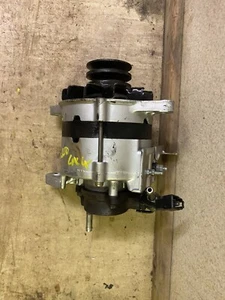 GENUINE TOYOTA ALTERNATOR HILUX 2.4 DIESEL PICK UP LN105 with Vacuum Pump - Picture 1 of 5