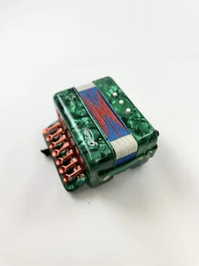 Vintage Goodlin Accordion Kids Pearloid Green Button Box - Picture 1 of 9