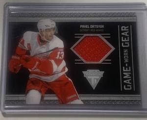2011-12 Panini Titanium Pavel Datsyuk Game Gear Jersey #31 Detroit Red Wings - Picture 1 of 5