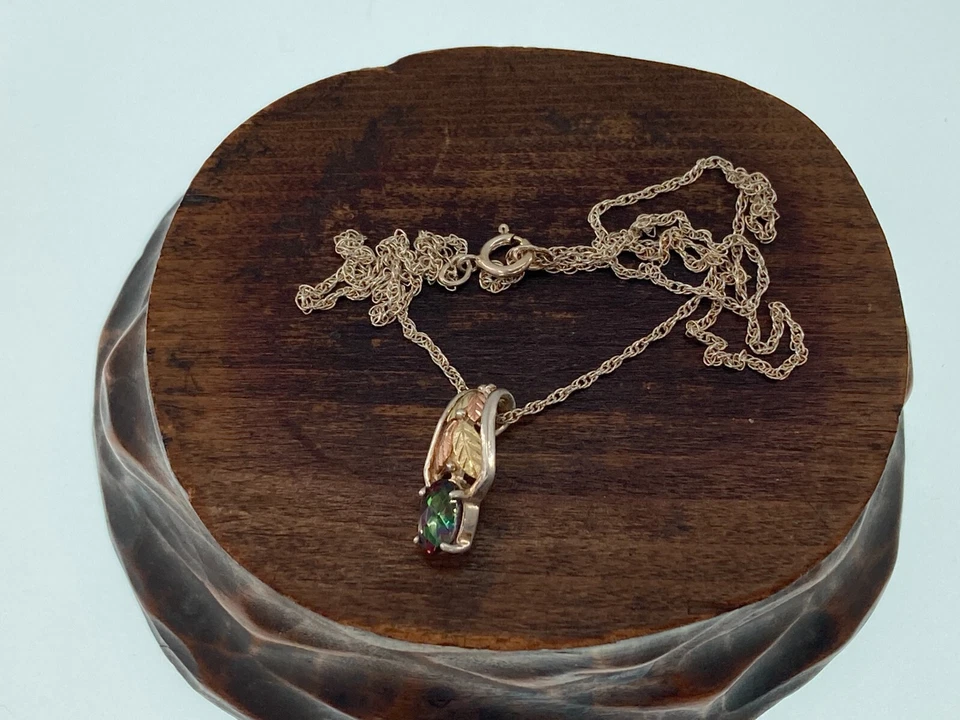 Collar de plata esterlina colgante de piedra mística hojas de oro 12K Coleman Co Foto 1 de 4