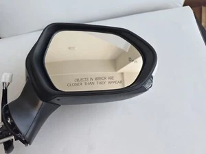 White Right Passenger Side Mirror For 2018-2024 TOYOTA CAMRY Blind Spot 7wire - Picture 1 of 6