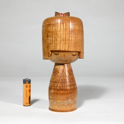 Master UEDA IZUMI 复古雕刻 Kokeshi HOSHUN,签名,日本 20 世纪 80 年代 - 6 英寸 (K510) — 第 1/4 张图片