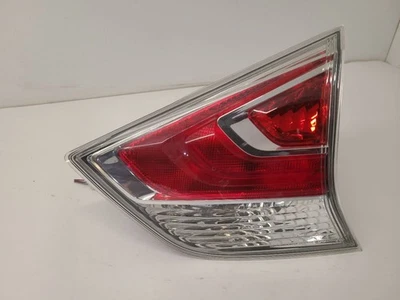 Luz trasera montada en puerta de pasajero derecha Nissan Rogue 14-16 construida en Japón 265504BA1A   Foto 1 de 4