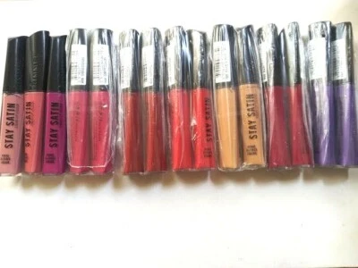 Color de labios líquido mate satinado Rimmel Stay elección de 12 horas variedad de tonos múltiples nuevo Foto 1 de 3