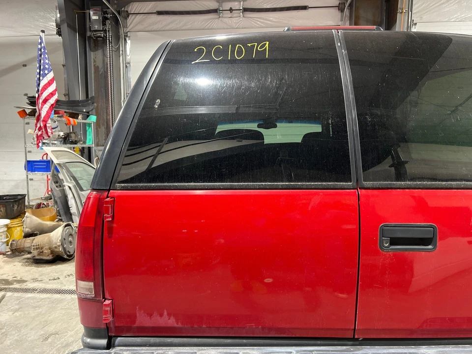 1992 - 1999 Chevy Suburban 2500 Driver LH Left Victory Red-74U Back Cargo Door Foto 1 de 4
