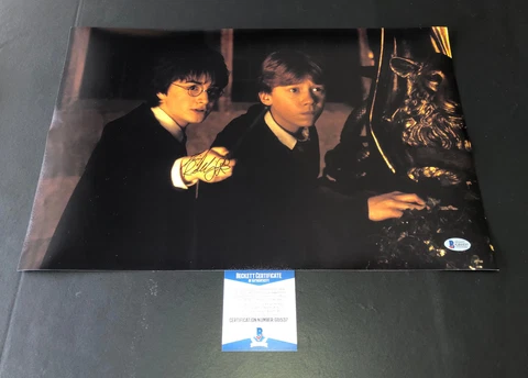 DANIEL RADCLIFFE SIGNED 'HARRY POTTER' 12X18 PHOTO AUTHENTIC AUTOGRAPH BECKETT 2 Cover