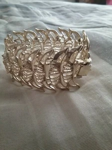 BRAZALETE VINTAGE DE ABUELA CON CIERRE BRAZALETE DE TONO DORADO ancho - Imagen 1 de 12