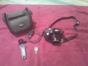 Polaroid IE3035W 18MP Bridge Camera Bag SD Card 32gb Tripod 30X zoom WiFi - Picture 1 of 8