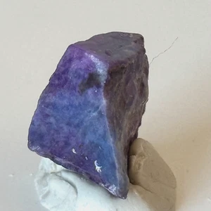 SUGILITE ROUGH GEM SOUTH AFRICA RARE-GEL and Richterite - Picture 1 of 8