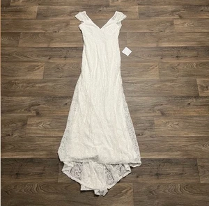 NUEVO Vestido Sirena Lulu's Your Love Tonight Blanco Encaje Botones Espalda Talla Pequeña Nuevo con Etiquetas - Imagen 1 de 7