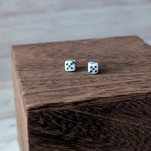 Retro Ohrstecker Würfelform - Zustandsprobleme - Bild 1 von 8