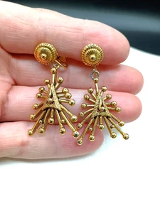 Vintage Atomic Clip Earrings Starburst Modernist Brutalist Brass Dangle 1.75" - Picture 1 of 7