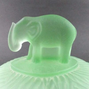 ELEFANT (Stamm UP) - mattiertes grünes Kunstglas PULVERGLAS - Art Deco um 1931 - Bild 1 von 13