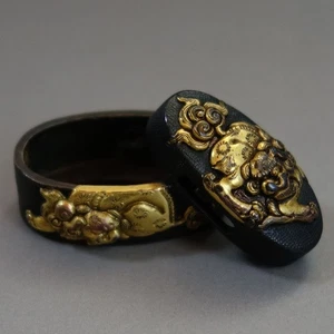 Espada Fuchi Kashira Shakudo Nanako motivo león Edo con caja antigua Japón - Imagen 1 de 19