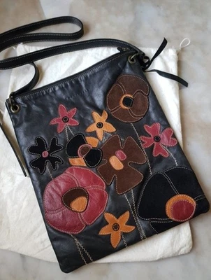 Bolso Bandolera COCCINELLE Diseño de Apliques de Cuero y Gamuza Foto 1 de 4