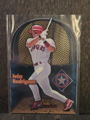 1998 Pacific Baseball In the Cage Die Cuts #20 Ivan Rodriguez Texas Rangers - Image 1 of 2