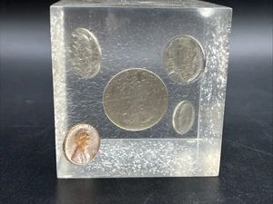 Desktop Lucite Paperweight 5 Coins Walking Liberty Half Silver Set - Picture 1 of 8