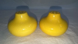 Vintage Pottery YELLOW Squat Mid Modern Salt & Pepper Shakers - Picture 1 of 3