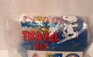 New Peanuts Snoopy & Woodstock Childs Travel Kit- cup, comb, mirror & toothbrush - Picture 1 of 4