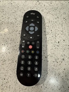 Original Sky Q Fernbedienung mit Sprachsteuerung - Bild 1 von 3