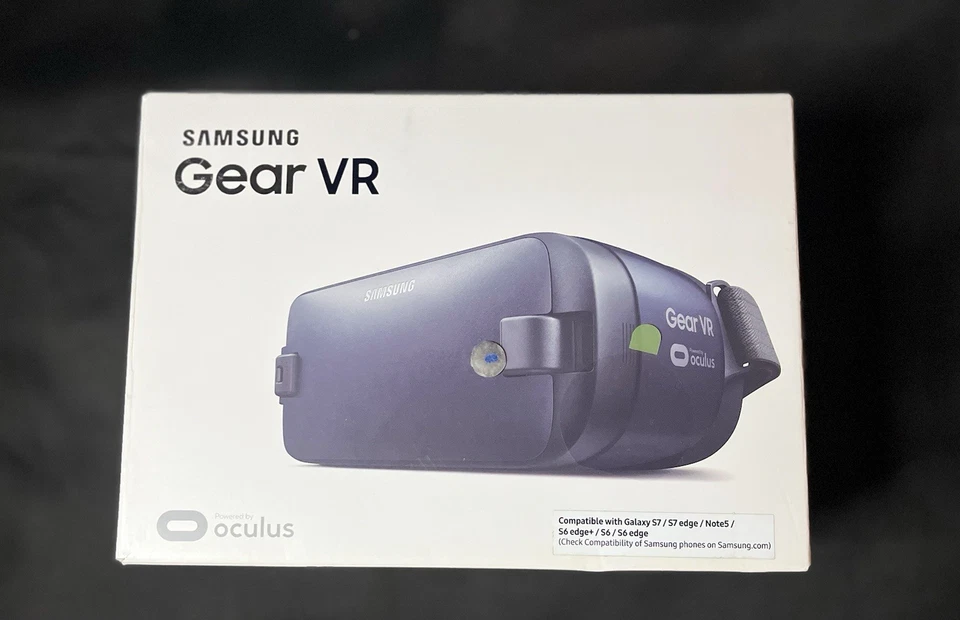 Samsung Gear VR SM-R323 Virtual Reality Headset USB-C Galaxy S6 S7 Edge Note 5 - Image 1 of 4