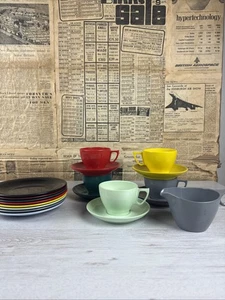 Juegos mixtos de melamina vintage de camping Gaydon, Melaware, Stermat 5x juegos tazas + - Imagen 1 de 8
