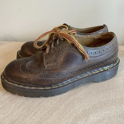 Vintage Dr Martens Brown Leather Brogue Shoes Size 8* England Oxford 80s 90s - Image 1 of 4