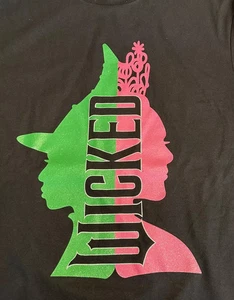Wicked l Movie Promo T-Shirt Official - Erwachsene 2024 - Größe Small Unisex - NEU - Bild 1 von 3