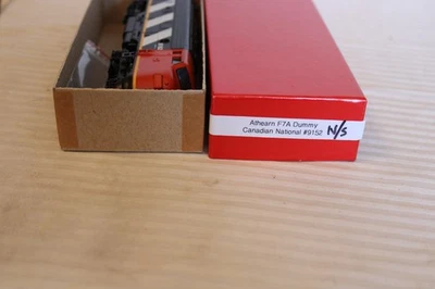 HO Scale Athearn, F7-A Diesel Locomotive, DUMMY, Canadian National #9162 (N/S) - Image 1 of 4