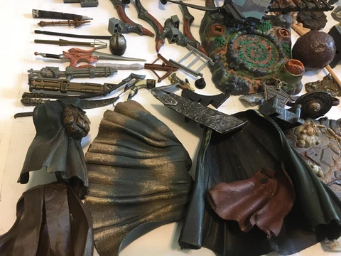 Lord of the Rings big LOT  figures Accessories Saruman Gandalf Swords Capes Cover