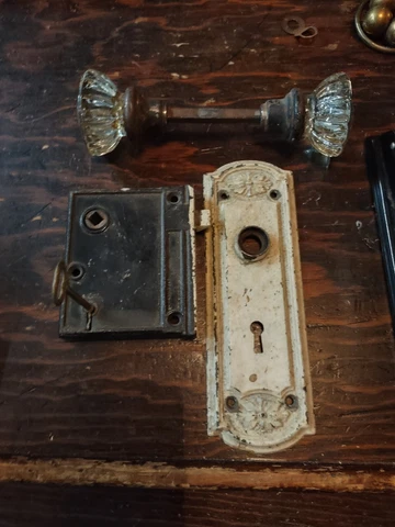 Antique Surface Mount Door Lockset With Key & Glass Knob Set Cover