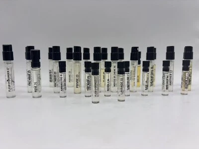 VARIOS LE LABO EAU DE PARFUM 0,75 ML/0,025 FL. OZ y 1,5 ml/0,05 fl. oz Foto 1 de 2