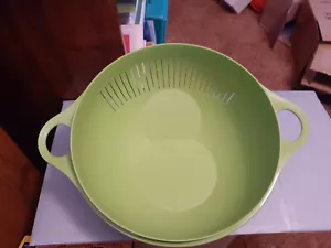 Tupperware Multi Colander In Lettuce Green Brand New - Picture 1 of 2