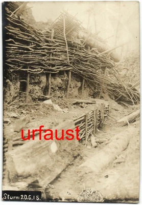 Foto alemana de la Primera Guerra Mundial asaltada en trinchera francesa de 1915 Foto 1 de 2