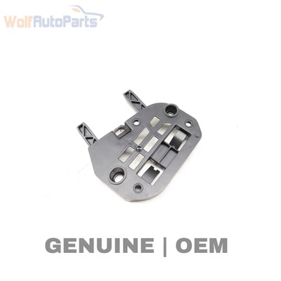 Mercedes-Benz CLA250 2014-2019 - Soporte de pestillo de puerta delantera izquierda 2467230014 Foto 1 de 4