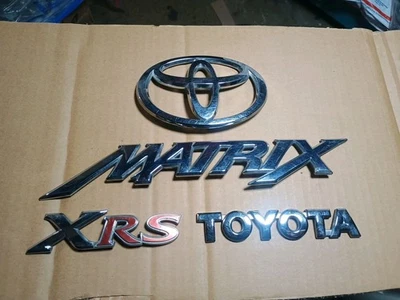 2003-2008 OEM cromado Toyota Corolla Matrix XRS emblema de porta-malas - Imagem 1 de 2