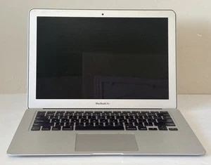 Apple MacBook Air Laptop A1466 13.3"i5 (2015) 4GB 128GB And Charger Read - Picture 1 of 19