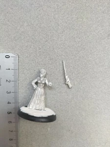 WESTERN MADAME REAPER METAL MINIATURE P261 - Imagen 1 de 1