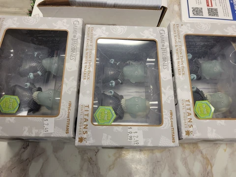 3 sets of Game of Thrones Night King & White Walker Titans vinyl figures Cover