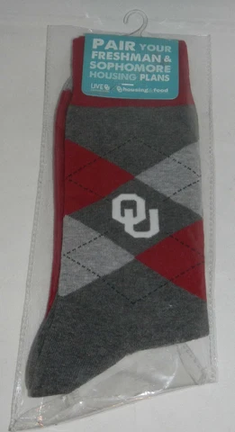 NEW Oklahoma University OU Sooners NCAA Logo Plaid Argyle Pair of Socks Cover