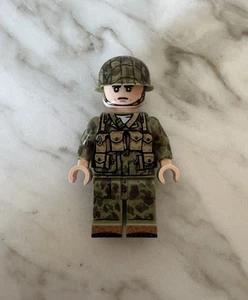 Brickmania Brick Warp WWII US MARINE RAIDER BAR ASSISTANT - BOUGAINVILLE 1943 - Picture 1 of 2
