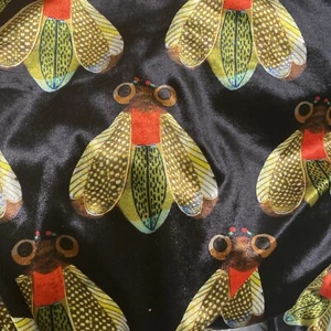 lady mcelroy fabric beauty and the bee Velour 3 metres - Picture 1 of 8