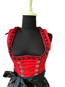 COUNTRY LINE**DIRNDL**ROT SCHWARZ**GLITZER**TÜLLSCHÜRZE**GR.32** - Bild 1 von 9