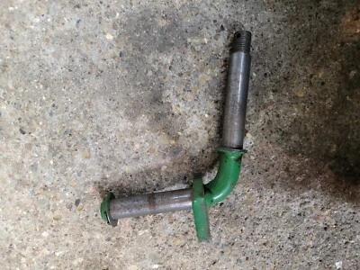John Deere 110 112 Front Axle Spindle RH AM30712 - Image 1 of 3