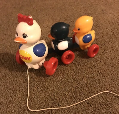 TOMY DUCK AND DUCKLING pull toy  - Image 1 of 4