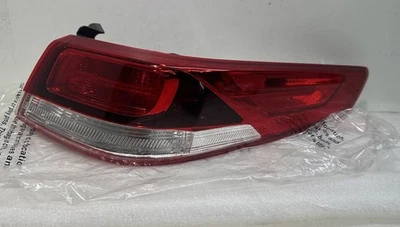 Luz trasera exterior halógena pasajero derecho para Kia Optima 2016-2020 Foto 1 de 4